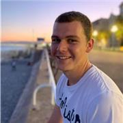 Etudiant en école d'ingénieur, propose des cours en mathématiques, physique-chimie et soutien scolaire sur Nice